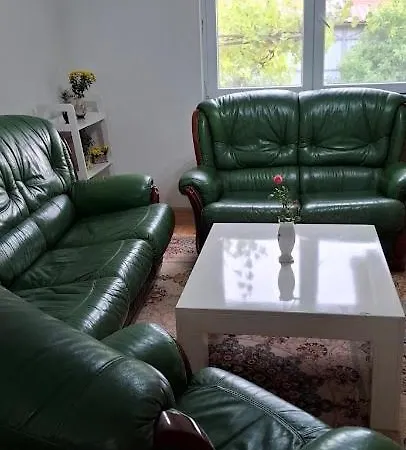 Modern Spacious Vis Apartment! 5min Cafes *