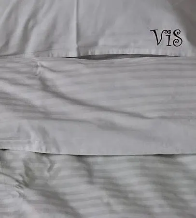 Modern Spacious Vis Apartment! 5min Cafes