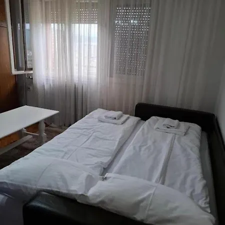 Modern Spacious Vis Apartment! 5min Cafes *