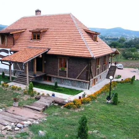 Modern Spacious Vis Apartment! 5min Cafes