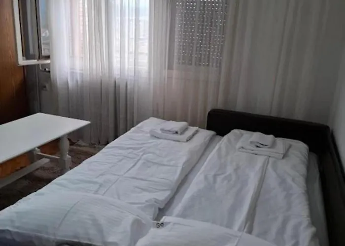 Modern Spacious Vis Apartment! 5min Cafes *